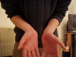 der schmutz des verbrechens klebt noch an meinen h�nden